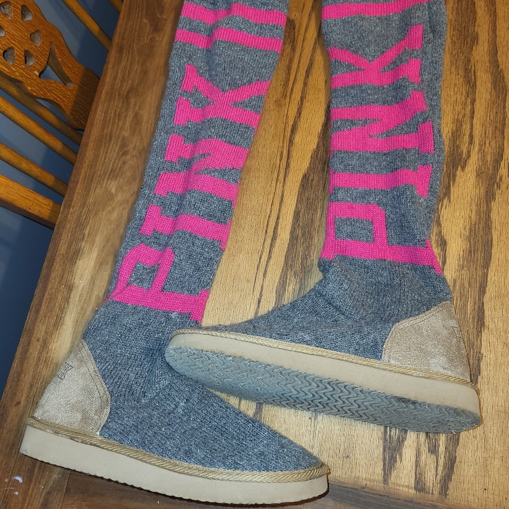 PINK VS MUKLUK SWEATER BOOTS (S)